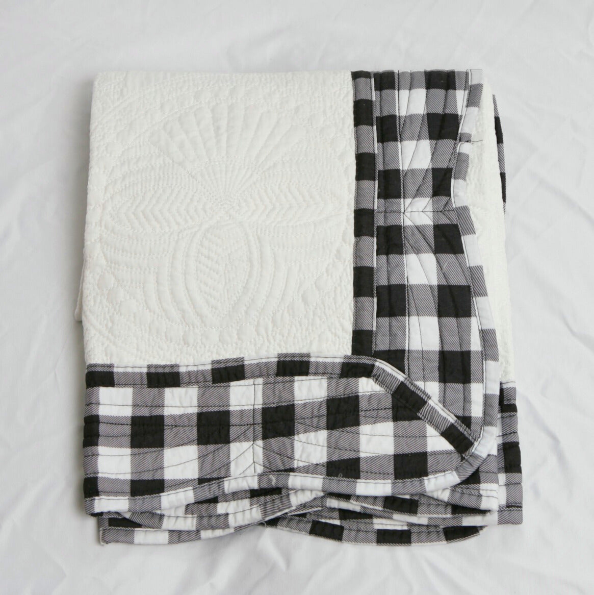 Black & White Buffalo Check Quilt